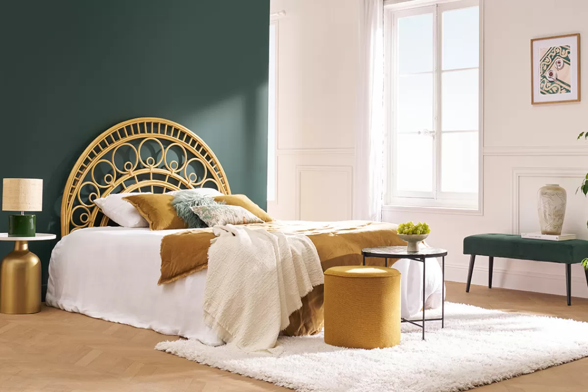 Miliboo Bancos | Mueble Recibidor-Banco de diseño capitoné de terciopelo verde oscuro y metal negro 95 cm GUESTA